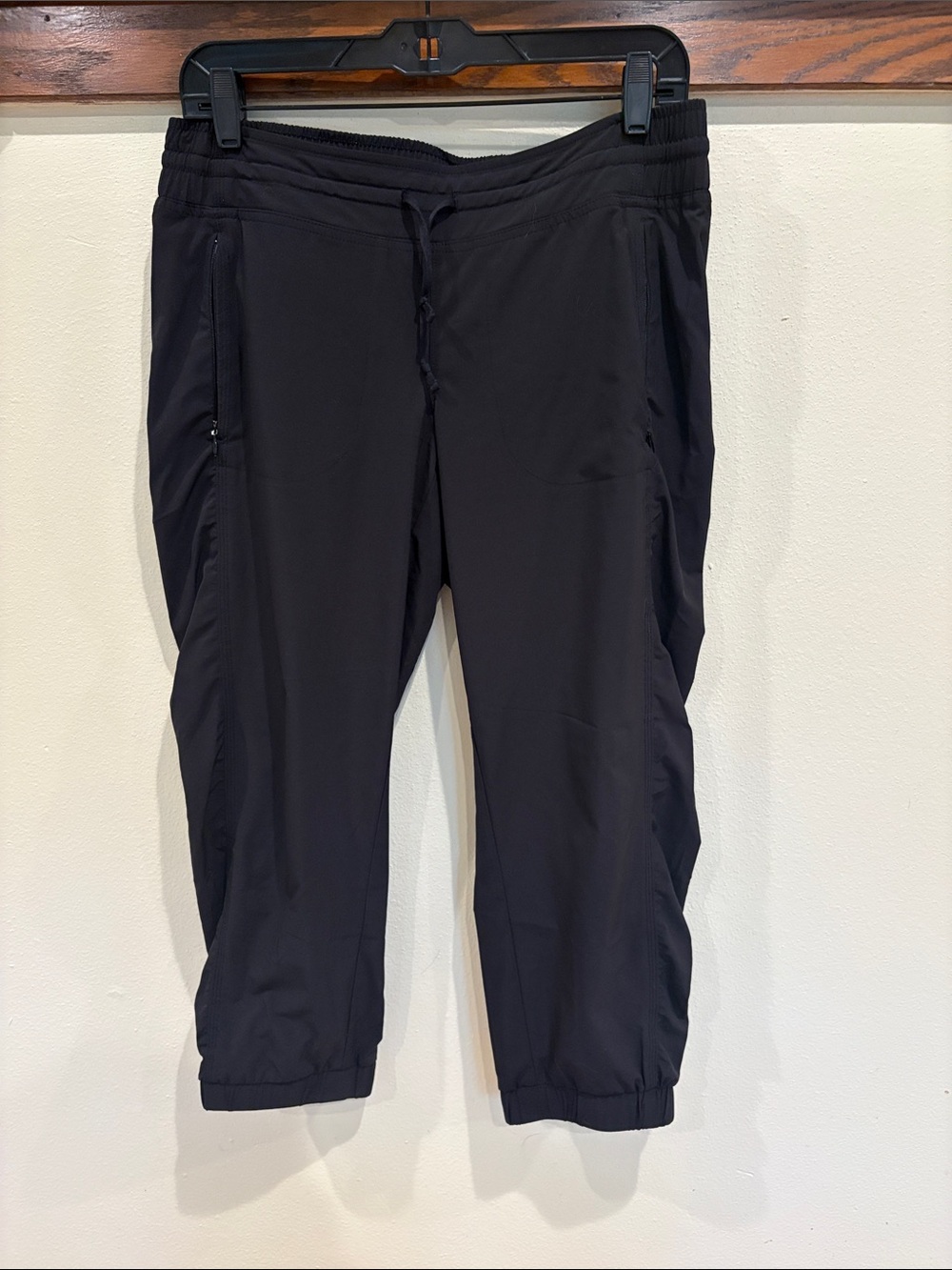Athleta Black Cropped Active Pants